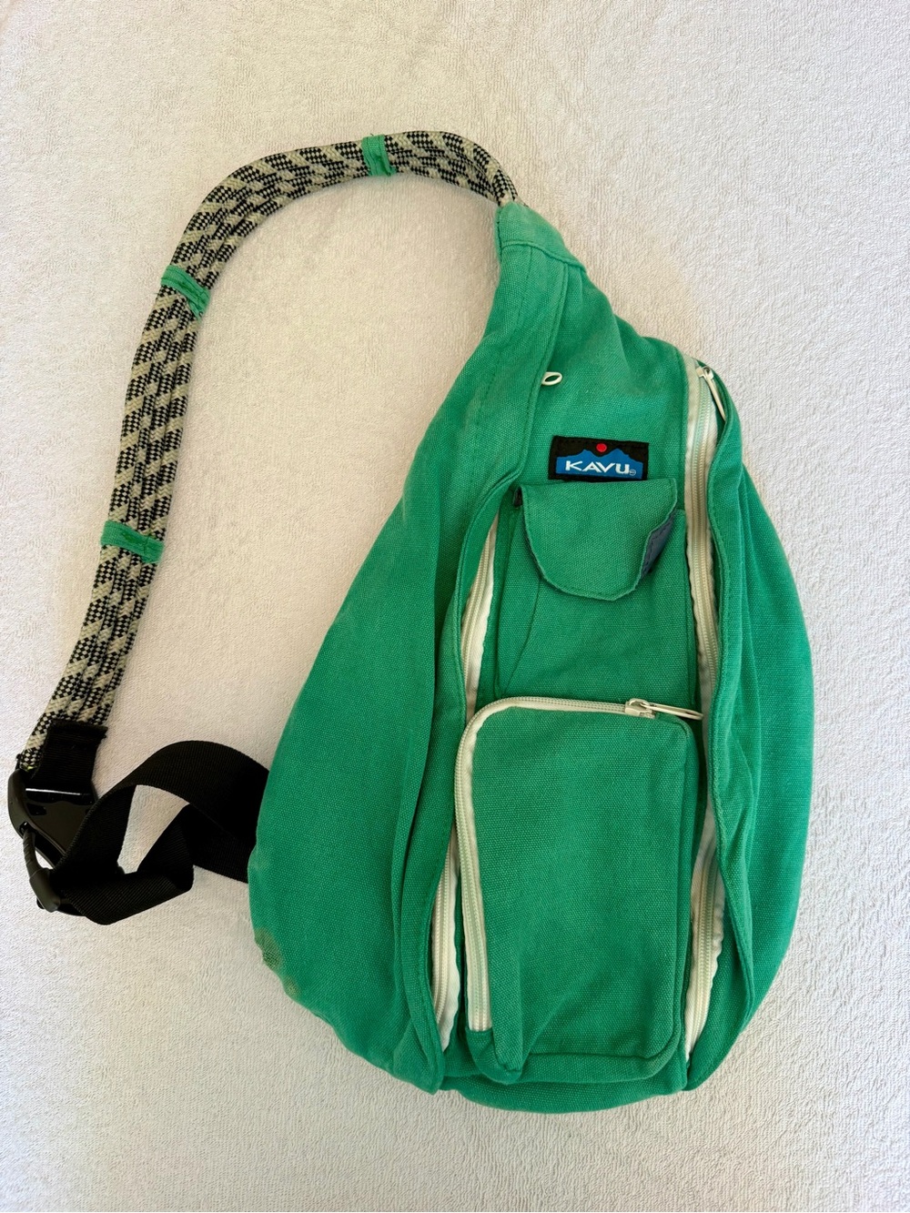 Kavu Green Rope-Strap Sling Bag with Zippers